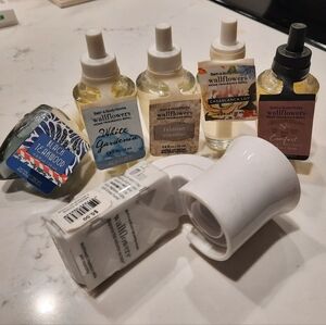 Bath & Body Works Wallflower Plug AND Refills NEW